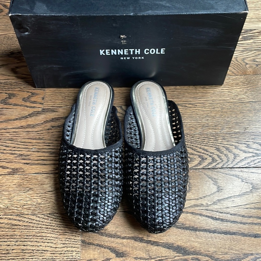 Kenneth Cole Balance Woven Mule, size 6.5, Black